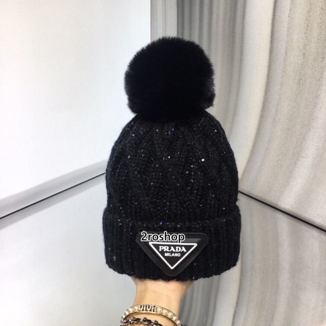 PRADA 모자