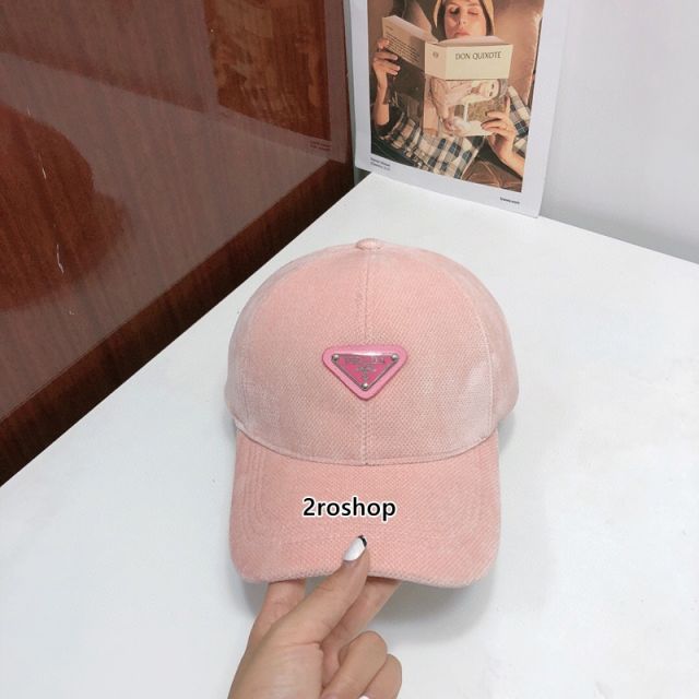 PRADA 모자