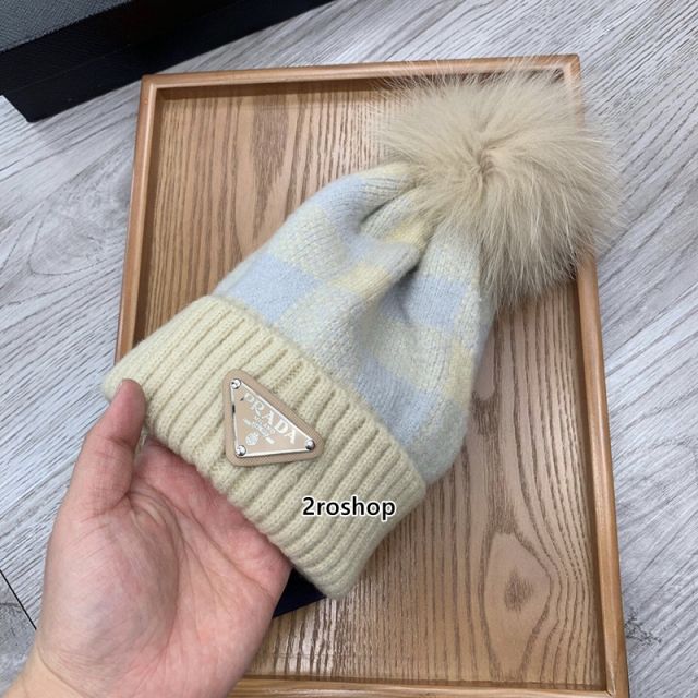PRADA 모자