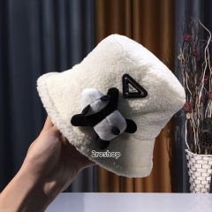 PRADA 모자