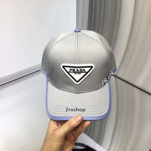 PRADA 모자