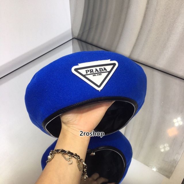 PRADA 모자