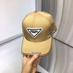 PRADA 모자