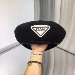 PRADA 모자
