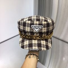 PRADA 모자