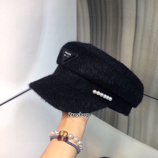 PRADA 모자
