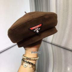 PRADA 모자