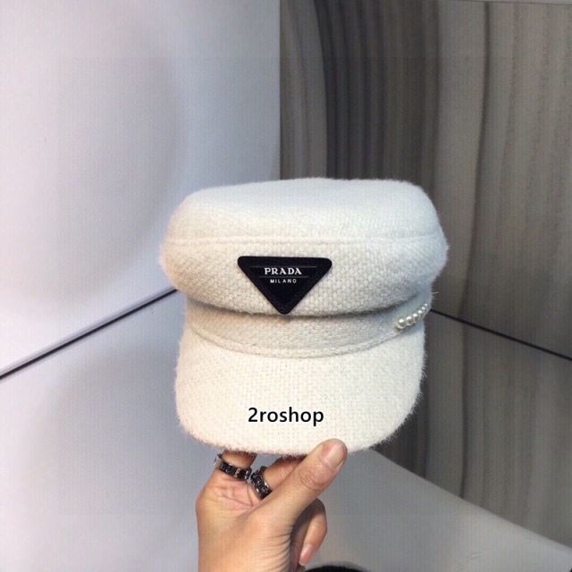 PRADA 모자