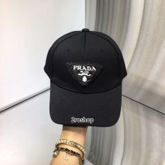 PRADA 모자