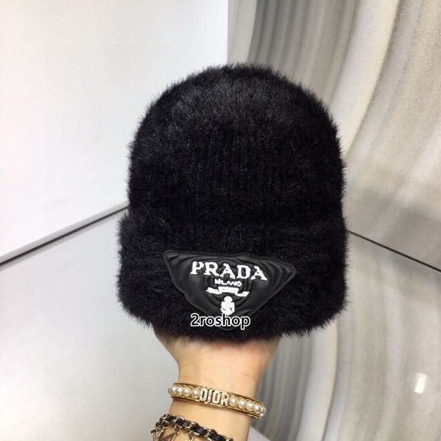 PRADA 모자