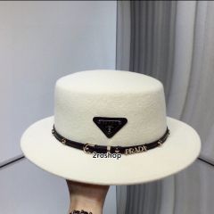 PRADA 모자
