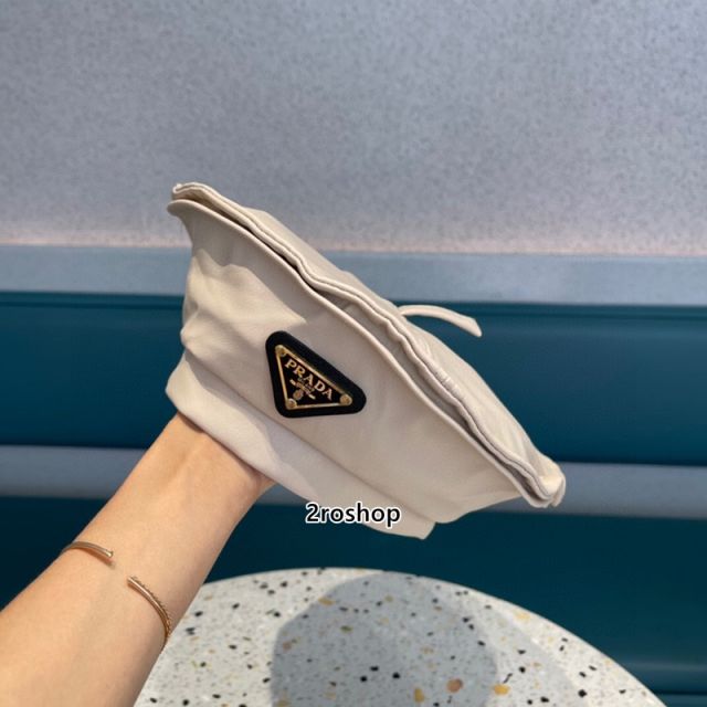 PRADA 모자