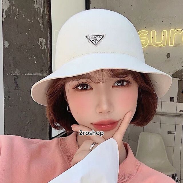 PRADA 모자