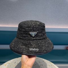 PRADA 모자