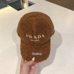 PRADA 모자
