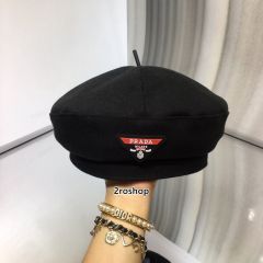 PRADA 모자