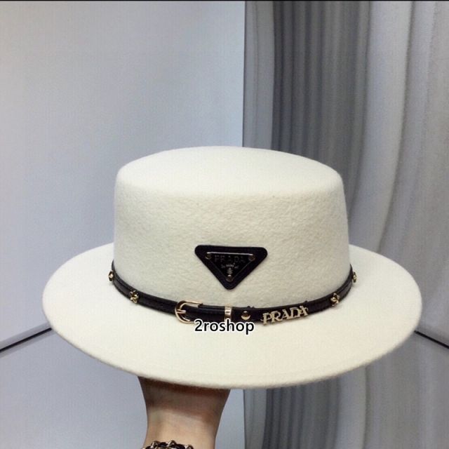 PRADA 모자