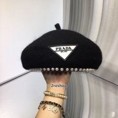 PRADA 모자
