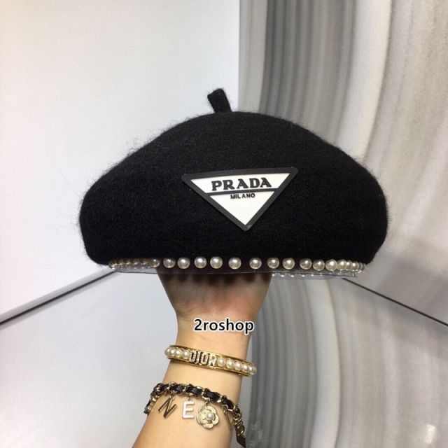 PRADA 모자