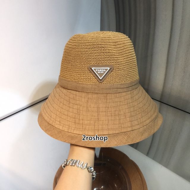 PRADA 모자