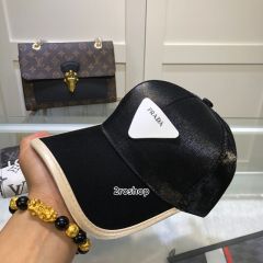 PRADA 모자