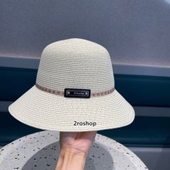 PRADA 모자