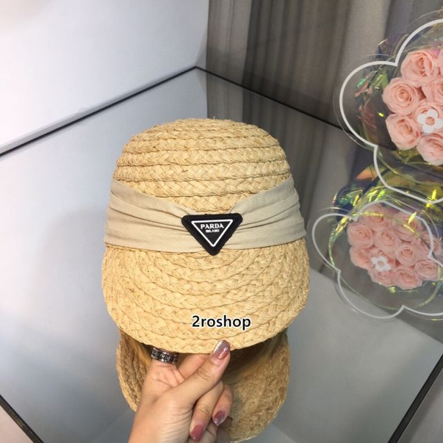 PRADA 모자