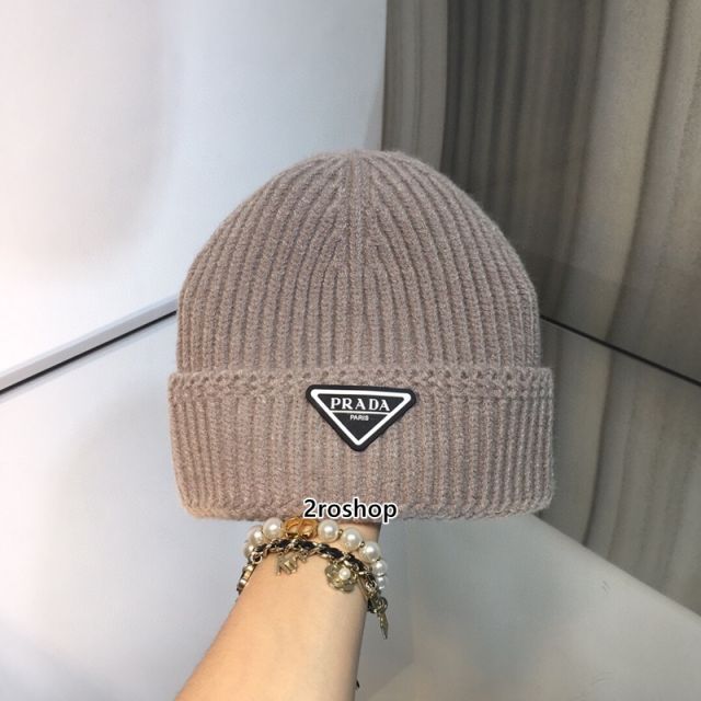 PRADA 모자