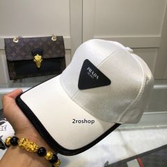 PRADA 모자