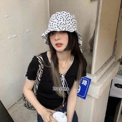 PRADA 모자