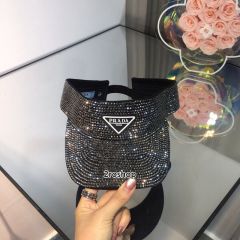 PRADA 모자