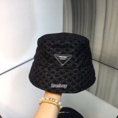 PRADA 모자