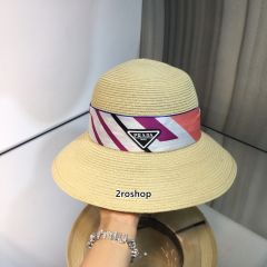 PRADA 모자