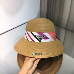 PRADA 모자