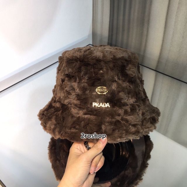 PRADA 모자
