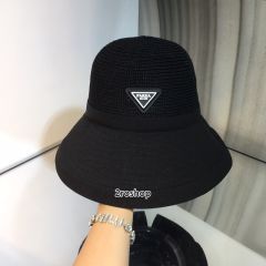 PRADA 모자