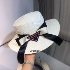PRADA 모자