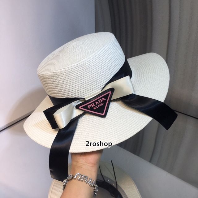 PRADA 모자