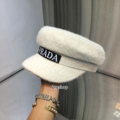 PRADA 모자