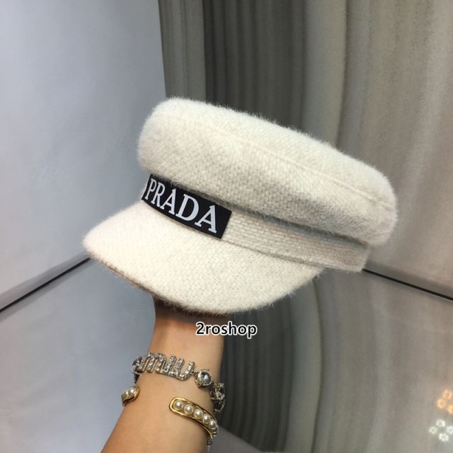 PRADA 모자