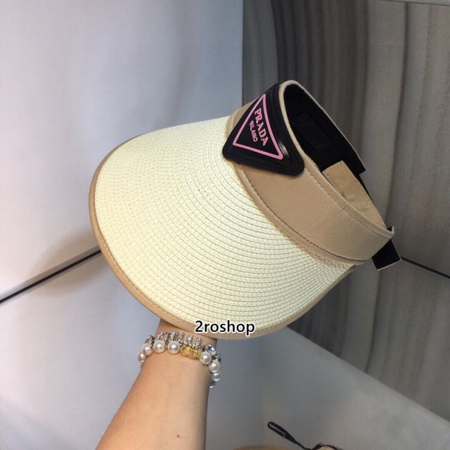 PRADA 모자