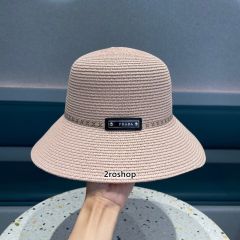 PRADA 모자