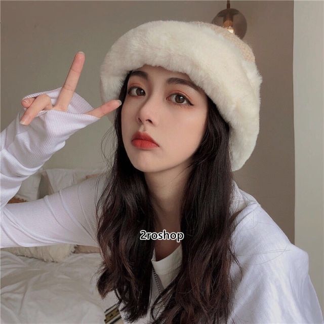 PRADA 모자