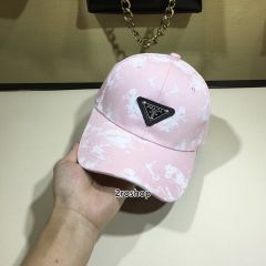 PRADA 모자