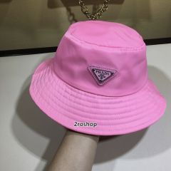 PRADA 모자