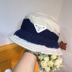 PRADA 모자