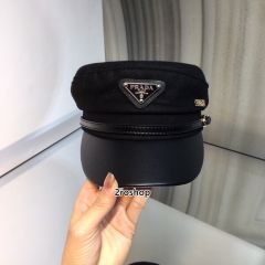 PRADA 모자