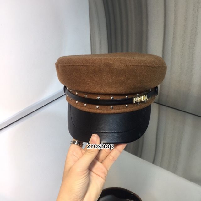 PRADA 모자
