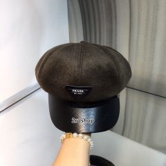 PRADA 모자