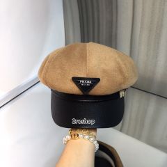 PRADA 모자